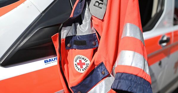 Bei dem Unfall zwischen Mühlhausen und Neckargröningen im Februar 2025 starb eine Frau, drei Personen wurden verletzt. Bei dem Unfall zwischen Mühlhausen und Neckargröningen im Februar 2025 starb eine Frau, drei Personen wurden verletzt.