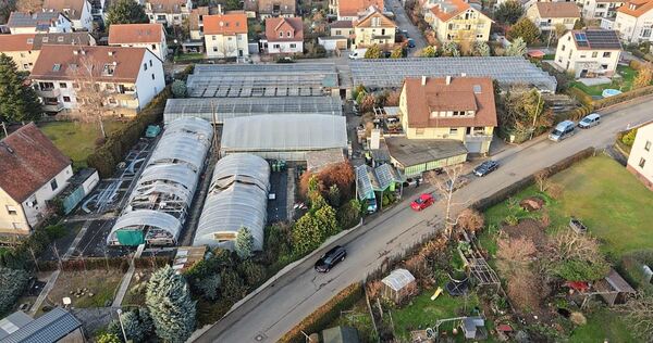 Wenn die Gärtnerei Pöhlmann Ende des Monats schließt, ergibt sich die Möglichkeit, neuen Wohnraum auf dem frei werdenden, 4700 Q Wenn die Gärtnerei Pöhlmann Ende des Monats schließt, ergibt sich die Möglichkeit, neuen Wohnraum auf dem frei werdenden, 4700 Quadratmeter großen Areal zwischen Burgstraße und Korntaler Straße zu schaffen.