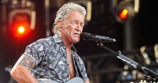 Kerniger Auftritt: Peter Maffay hat das Publikum bei seinem Auftritt am Bietigheimer Viadukt bewegt. Kerniger Auftritt: Peter Maffay hat das Publikum bei seinem Auftritt am Bietigheimer Viadukt bewegt.