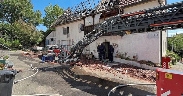 Ob das Haus stehenbleiben kann oder abgerissen werden muss, das muss noch geklärt werden. Ob das Haus stehenbleiben kann oder abgerissen werden muss, das muss noch geklärt werden.