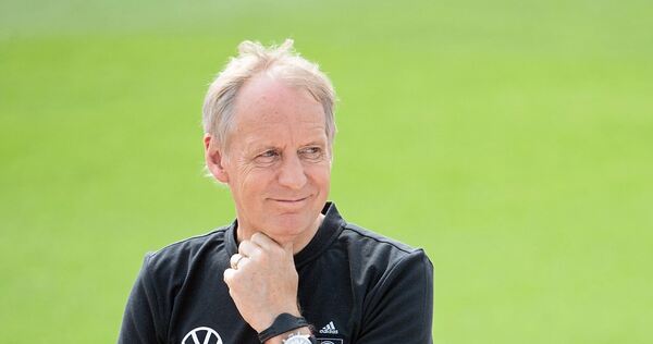 Von 2004 bis 2024 in Diensten der DFB-Elf: Hans-Dieter Hermann. Von 2004 bis 2024 in Diensten der DFB-Elf: Hans-Dieter Hermann.