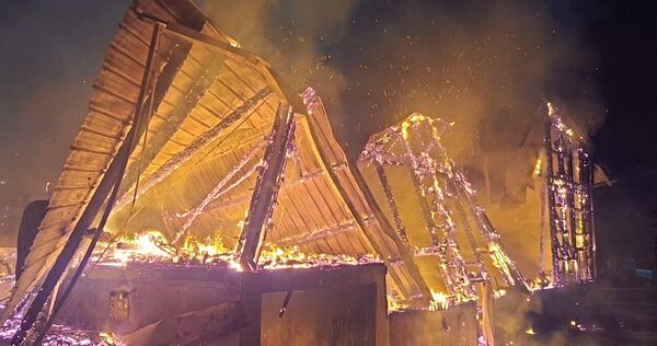 Ein Opfer der Flammen: Der Oberriexinger Lindenhof am 17. Juni. Die Ursache des Brandes ist bis heute ungeklärt. Ein Opfer der Flammen: Der Oberriexinger Lindenhof am 17. Juni. Die Ursache des Brandes ist bis heute ungeklärt.