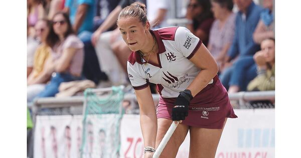 Jessica Schwarz im Trikot des HC Ludwigsburg. Screenreader