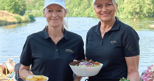 Tanja Hedrich (links) und Viola Stark leiten das „ViTas“ in Neckarrems. Nach zwei Monaten ziehen sie eine positive Bilanz. Tanja Hedrich (links) und Viola Stark leiten das „ViTas“ in Neckarrems. Nach zwei Monaten ziehen sie eine positive Bilanz.