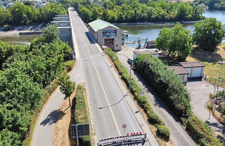 Mit der Besigheimer Neckarbrücke wurde eine wichtige Verkehrsader in der Region gesperrt. Tobias Vogt fordert Tempo. Mit der Besigheimer Neckarbrücke wurde eine wichtige Verkehrsader in der Region gesperrt. Tobias Vogt fordert Tempo.