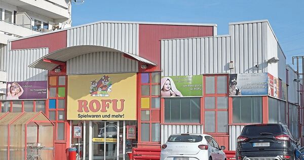Der Spielwarenhändler Rofu ist saniert. Die Filiale in Freiberg gehört zu den 77 Standorten, die der neue Investor weiterführt. Der Spielwarenhändler Rofu ist saniert. Die Filiale in Freiberg gehört zu den 77 Standorten, die der neue Investor weiterführt.