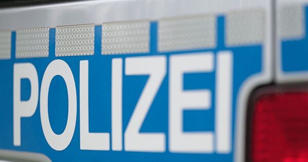 Die Polizei bittet um Unterstützung. Die Polizei bittet um Unterstützung.