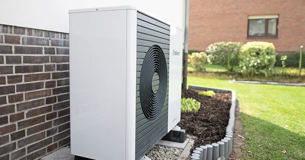 Eine Wärmepumpe rechnet sich nicht nur für Eigennutzer und Mieter, auch der Vermieter kann durch eine langfristig günstige Heizu Eine Wärmepumpe rechnet sich nicht nur für Eigennutzer und Mieter, auch der Vermieter kann durch eine langfristig günstige Heizung den Wert der Immobilie steigern