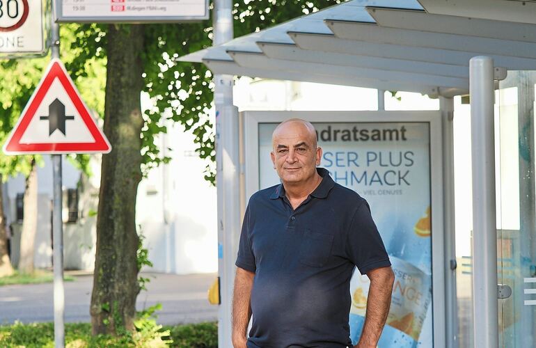 Mutiger Einsatz: Der Ludwigsburger Busfahrer Celal Toprak half am Freitagabend einer Frau und ihren Kindern in Markgröningen. Mutiger Einsatz: Der Ludwigsburger Busfahrer Celal Toprak half am Freitagabend einer Frau und ihren Kindern in Markgröningen.