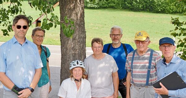 Vertreter der Bürgerinitiative, die gegen den Bau eines Penny-Marktes in Oberriexingen sind. Sie befürchten Probleme bei Hochwas Vertreter der Bürgerinitiative, die gegen den Bau eines Penny-Marktes in Oberriexingen sind. Sie befürchten Probleme bei Hochwasser.