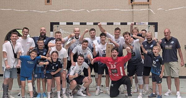 Die Handballer des TSV Bönnigheim freuen sich über ihren Überraschungscoup beim eigenen Vorbereitungsturnier. Screenreader