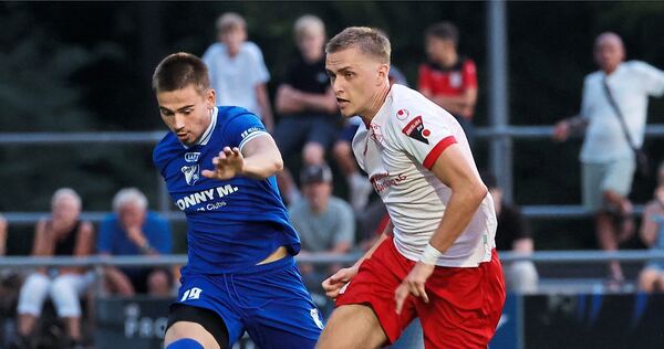Seit dieser Saison für die TSG Backnang im Einsatz: Luca Battista (rechts), hier im WFV-Pokalspiel gegen den FSV 08 Bietigheim-B Seit dieser Saison für die TSG Backnang im Einsatz: Luca Battista (rechts), hier im WFV-Pokalspiel gegen den FSV 08 Bietigheim-Bissingen und Roman Timoshenko.