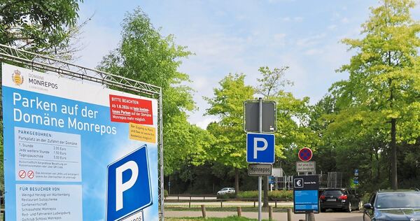 An die Parkgebühren, die seit 1. August auf der Domäne Monrepos erhoben werden, müssen sich viele Besucherinnen und Besucher ers An die Parkgebühren, die seit 1. August auf der Domäne Monrepos erhoben werden, müssen sich viele Besucherinnen und Besucher erst noch gewöhnen.