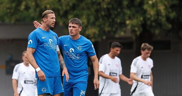 Sinnbild für eine bisher schwache Germanen-Saison: Pascal Schöbinger (links) und Mehmet Uckan ist der Frust deutlich anzusehen. Screenreader