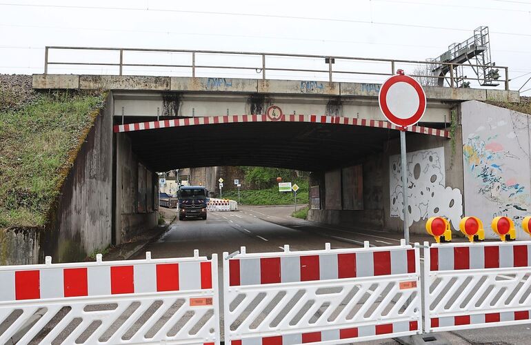 Ab Montag ist die August-Bebel-Straße wieder voll gesperrt. Ab Montag ist die August-Bebel-Straße wieder voll gesperrt.