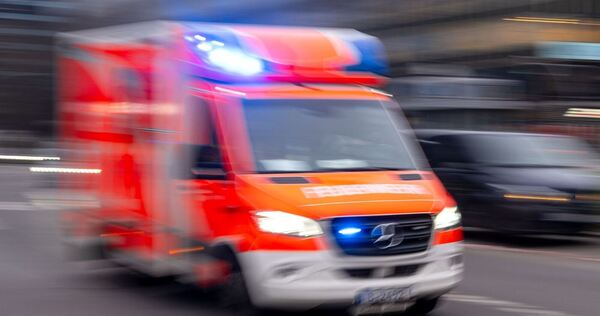 Krankenwagen im Einsatz Krankenwagen im Einsatz