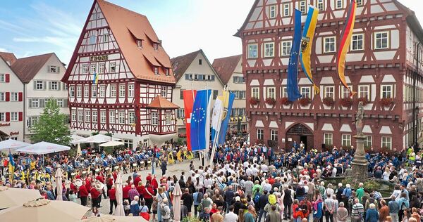 Bei der Eröffnung des Internationalen Musikfestes herrschte bestes Wetter. Bei der Eröffnung des Internationalen Musikfestes herrschte bestes Wetter.