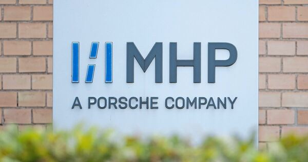 Im Film- und Medienzentrum zu Hause, wird nun ein neues Schild nötig: MHP gehört nun zu Tata Consultancy Services. Im Film- und Medienzentrum zu Hause, wird nun ein neues Schild nötig: MHP gehört nun zu Tata Consultancy Services.