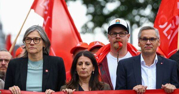 VW-Aufsichtsrat und IG-Metall-Protesttag - Wolfsburg VW-Aufsichtsrat und IG-Metall-Protesttag - Wolfsburg
