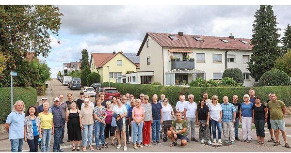 Viele Bewohner der Weststadt sind verärgert. Dutzende von ihnen kamen zum Fototermin. Viele Bewohner der Weststadt sind verärgert. Dutzende von ihnen kamen zum Fototermin.