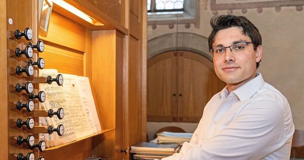 Interpretationen mit Hand und Fuß: Organist Markus Piringer. Interpretationen mit Hand und Fuß: Organist Markus Piringer.