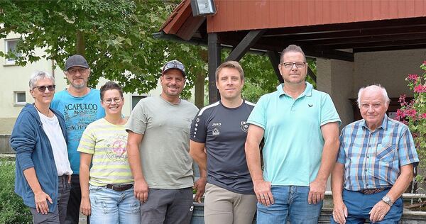 Sie freuen sich auf das Stadtteilfest (von links): Anja Grünewald, Frank-Uwe Lieberherr, Ramona Rainer, Steffen Müller, Andreas Sie freuen sich auf das Stadtteilfest (von links): Anja Grünewald, Frank-Uwe Lieberherr, Ramona Rainer, Steffen Müller, Andreas Held, Jan Rosenberger und Fritz Dietrich.