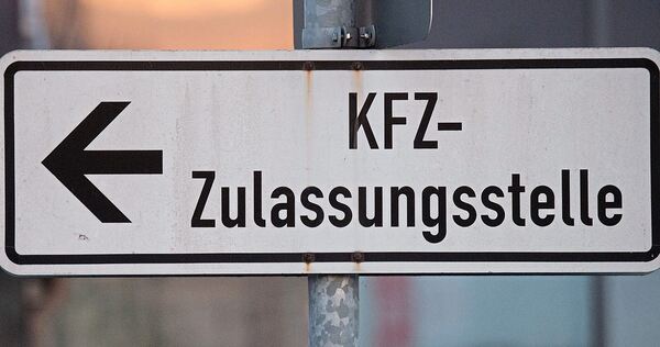 In Vaihingen kann man am Dienstag kein Auto zulassen. In Vaihingen kann man am Dienstag kein Auto zulassen.