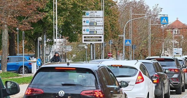 Verstopfte Straßen in Ludwigsburg: Die Zeiten für Pendler in Stadt und Kreis sind seit Langem schwierig. Verstopfte Straßen in Ludwigsburg: Die Zeiten für Pendler in Stadt und Kreis sind seit Langem schwierig.
