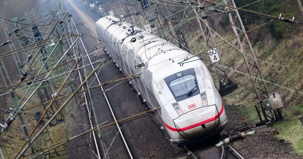 ICE der Deutschen Bahn ICE der Deutschen Bahn