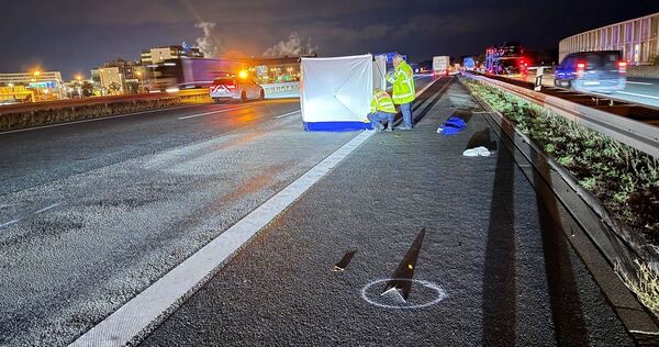 Fußgänger verunglückt tödlich auf Autobahn Richtung Airport Fußgänger verunglückt tödlich auf Autobahn Richtung Airport