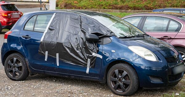 Leiche in Auto am Bahnhof entdeckt Leiche in Auto am Bahnhof entdeckt
