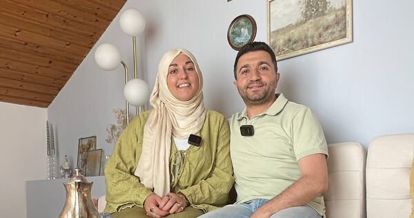 Gemütliche Ecke im Dachgeschoss: Hier fühlen sich Ayse und Hasan wohl. Gemütliche Ecke im Dachgeschoss: Hier fühlen sich Ayse und Hasan wohl.