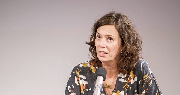 Unsentimentale Zwischenbilanz: Eva Menasse im Literaturhaus. Unsentimentale Zwischenbilanz: Eva Menasse im Literaturhaus.