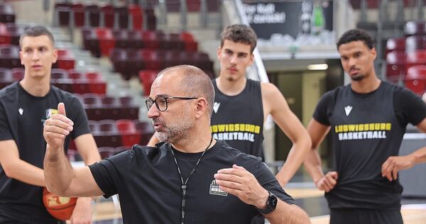 Seit Sommer Trainer der MHP-Riesen Ludwigsburg: Carles Durán. Foto: Baumann Seit Sommer Trainer der MHP-Riesen Ludwigsburg: Carles Durán.