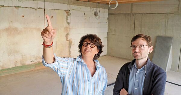 Carola Pigisch und Filip Bubenheimer freuen sich auf renovierte Redaktionsräume. Carola Pigisch und Filip Bubenheimer freuen sich auf renovierte Redaktionsräume.