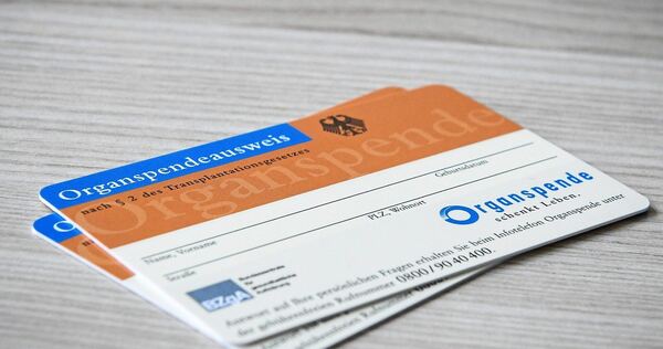 Braucht es neue Regeln, um mehr Spenderorgane wie Nieren und Lebern zu organisieren? Im Bundestag wird eine erneute Initiative d Braucht es neue Regeln, um mehr Spenderorgane wie Nieren und Lebern zu organisieren? Im Bundestag wird eine erneute Initiative dafür eingebracht.