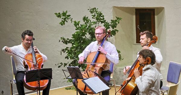 Buntes Programm zwischen Oper und Crossover: Das Almaviva Cello Quartett in Freiberg. Buntes Programm zwischen Oper und Crossover: Das Almaviva Cello Quartett in Freiberg.