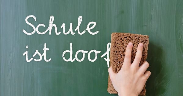 Nicht jeder findet Schule toll. Immer mehr Kinder und Jugendliche schwänzen. Dagegen wollen Schulen und das Land vorgehen. Nicht jeder findet Schule toll. Immer mehr Kinder und Jugendliche schwänzen. Dagegen wollen Schulen und das Land vorgehen.
