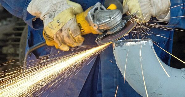 Die Metallbetriebe schlagen angesichts der Kostenbelastung Alarm. Die Metallbetriebe schlagen angesichts der Kostenbelastung Alarm.