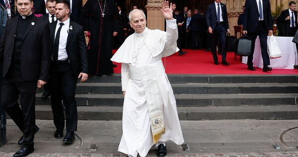 Papst Leo XIV. besucht Frankreich Papst Leo XIV. besucht Frankreich