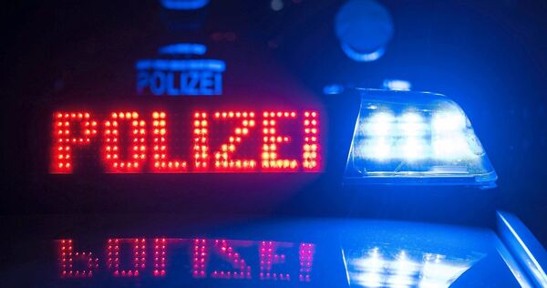 Die Polizei sucht Zeugen. Die Polizei sucht Zeugen.