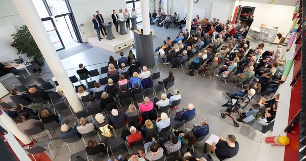 Informationsveranstaltung zu geplantem Rechenzentrum Informationsveranstaltung zu geplantem Rechenzentrum