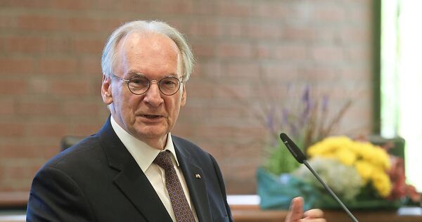 Rainer Haseloff richtete sich zum Tag der Deutschen Einheit mit einer packenden Rede an die Gäste. Rainer Haseloff richtete sich zum Tag der Deutschen Einheit mit einer packenden Rede an die Gäste.