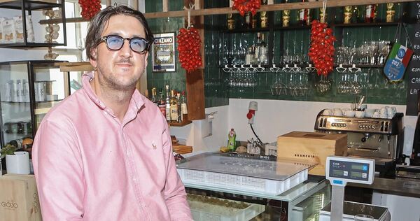 Angelo Salvatore kocht in seiner Trattoria alles selbst. Angelo Salvatore kocht in seiner Trattoria alles selbst.
