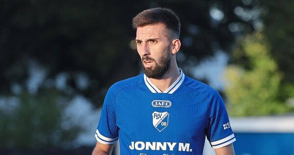 Spielt erstmals gegen seinen Bruder: Auron Selimi. Spielt erstmals gegen seinen Bruder: Auron Selimi.
