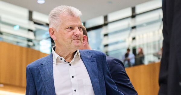 Niedersachsens SPD-Fraktionschef Politze tritt zurück Niedersachsens SPD-Fraktionschef Politze tritt zurück