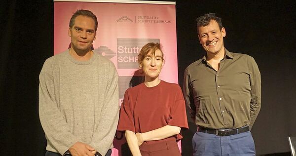Nora Bossong und Simon Strauß (links) im Gespräch mit Moritz Heger. Nora Bossong und Simon Strauß (links) im Gespräch mit Moritz Heger.