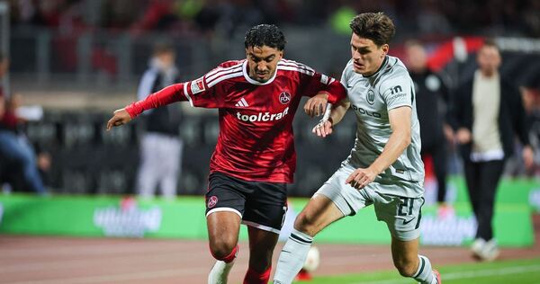 1. FC Nürnberg - VfL Wolfsburg 1. FC Nürnberg - VfL Wolfsburg