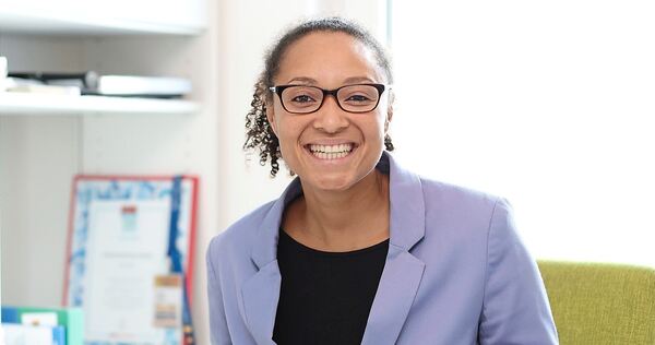 Carolin Schröck in ihrer Neckarweihinger Praxis für Ernährungsberatung und -therapie. Carolin Schröck in ihrer Neckarweihinger Praxis für Ernährungsberatung und -therapie.