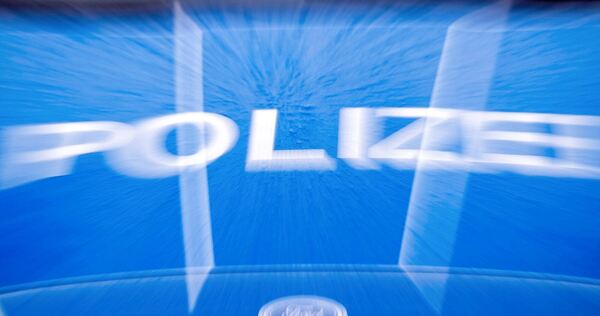 Die Polizei sucht Zeugen. Die Polizei sucht Zeugen.